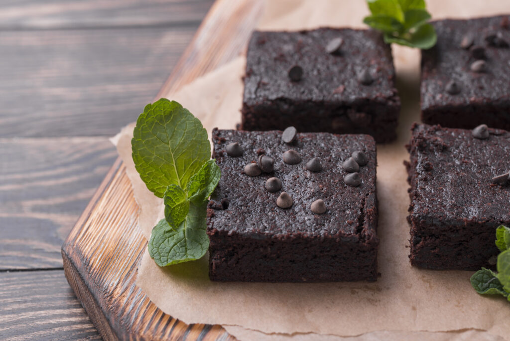 high-angle-cake-with-mint